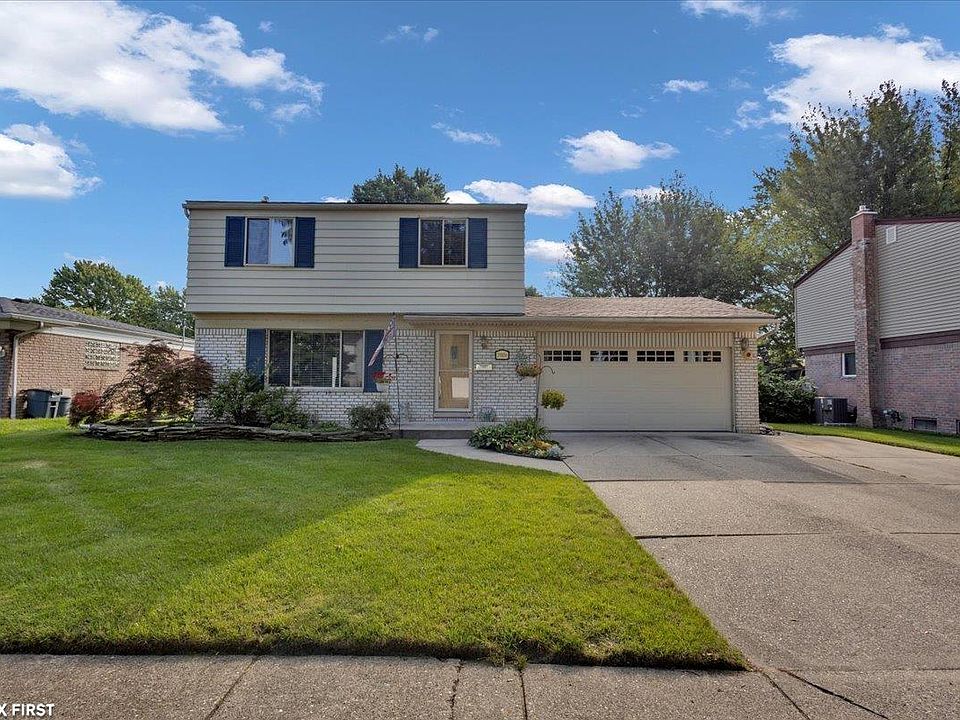 1st image of 39856 Spitz Dr