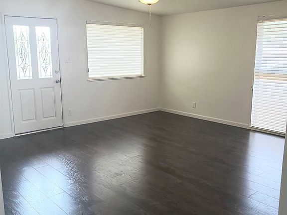 5th image of 914 Togneri St
