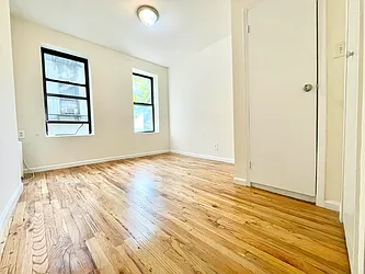 Rented by HOLTON REAL ESTATE INC.