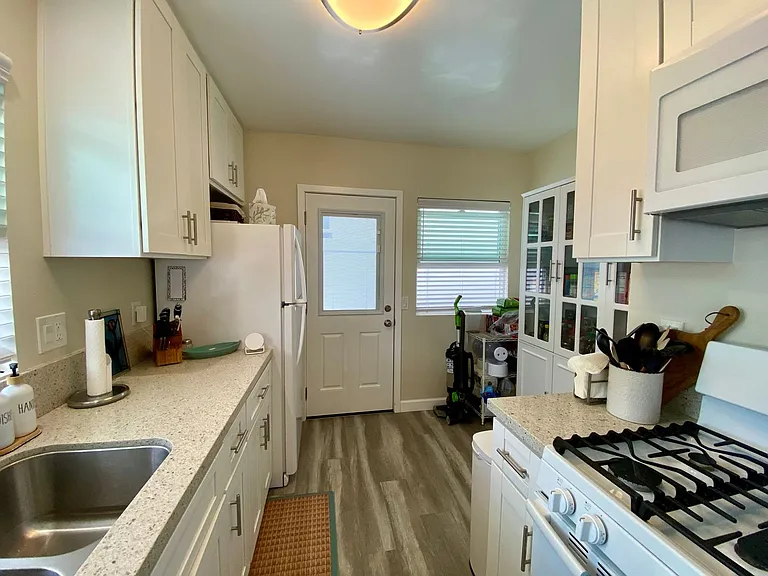 4832 Pescadero Ave — Photo 25
