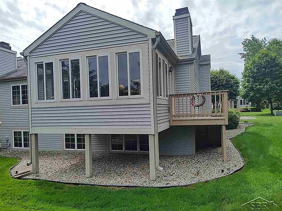 2nd image of 1 Mallard Cove Dr E