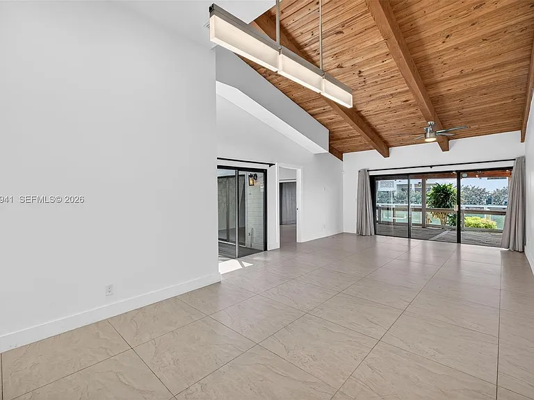 2619 S Parkview Dr — Photo 32