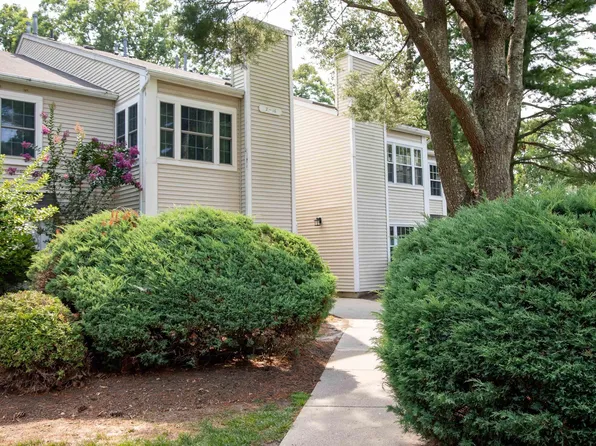 4 Pheasant Meadow Dr #4, Absecon, NJ 08205
