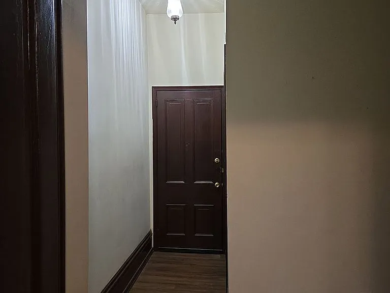 127 Lincoln Way W — Photo 5