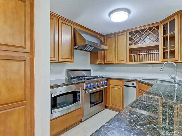 3050 S Bristol St #4D — Photo 4
