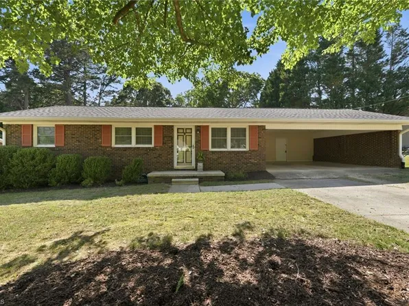 1905 Whitsett St, Burlington, NC 27215