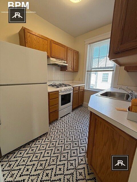 1st image of 43 Wendell St #24