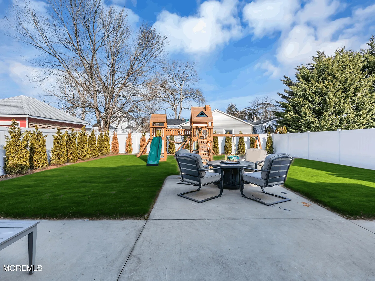 4 bed, 2.5 bath, 2124 sqft, $6,000 — Photo 3