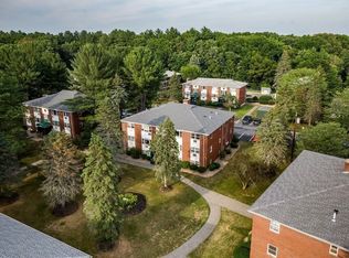 2 Colonial Dr #11, Andover, MA 01810