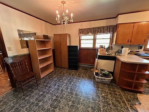 4th image of 114 Ramona Ave