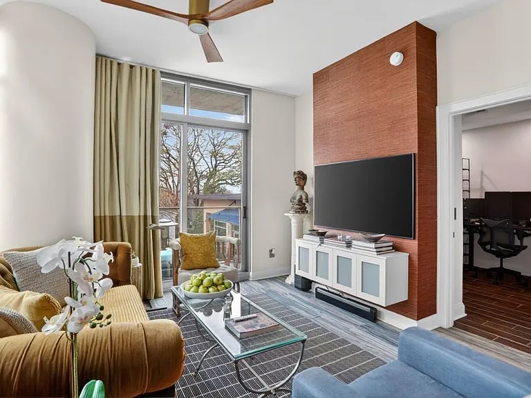 905 Juniper St NE #403 — Photo 6