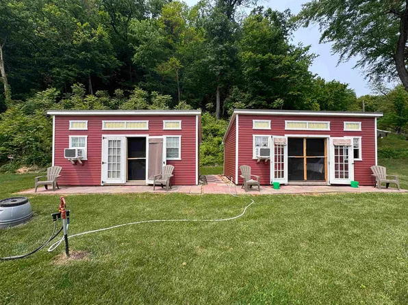 3489 Kress Ln, Potosi, WI 53820