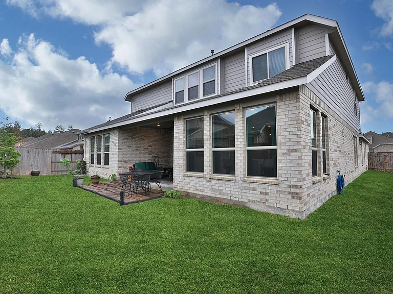 18323 Tiger Flowers Dr — Photo 43