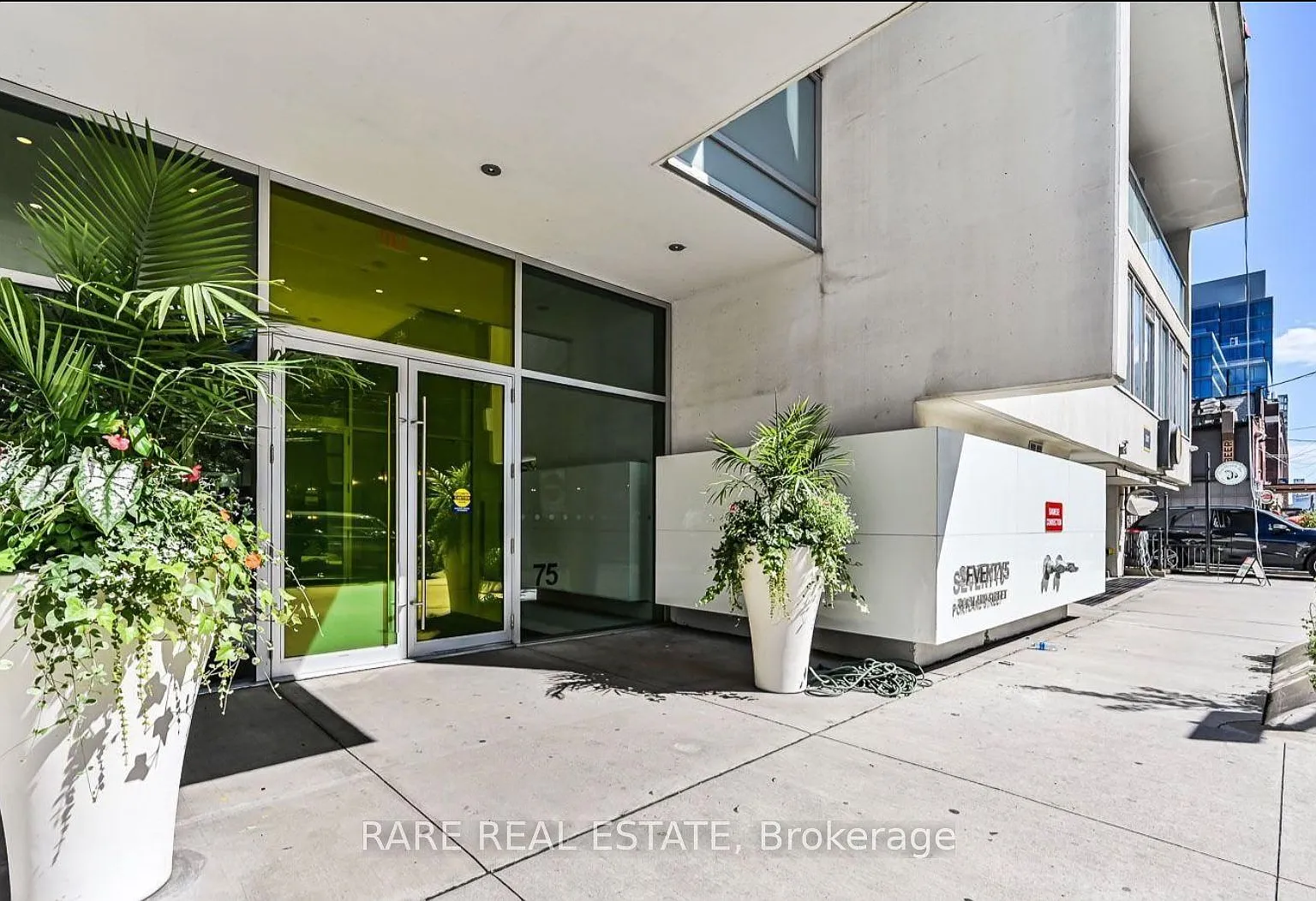 2 bed, $3,200 — Photo 2