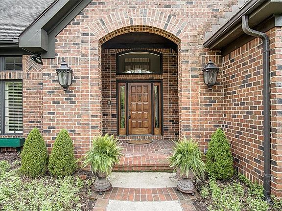 5th image of 7087 Meeker Commons Ln