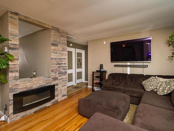 3rd image of 6932 Upton Ave S