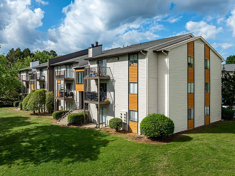 Stoney Trace Apartments — Photo 22