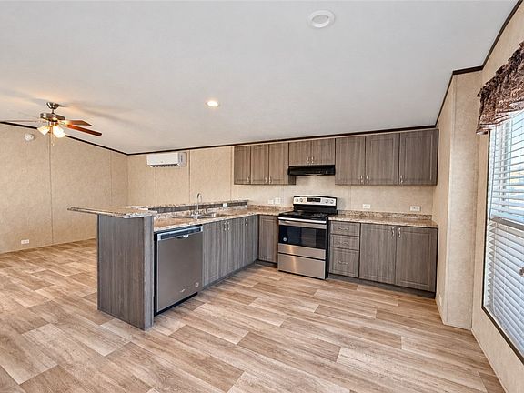 5th image of 400 Rio Grande Way