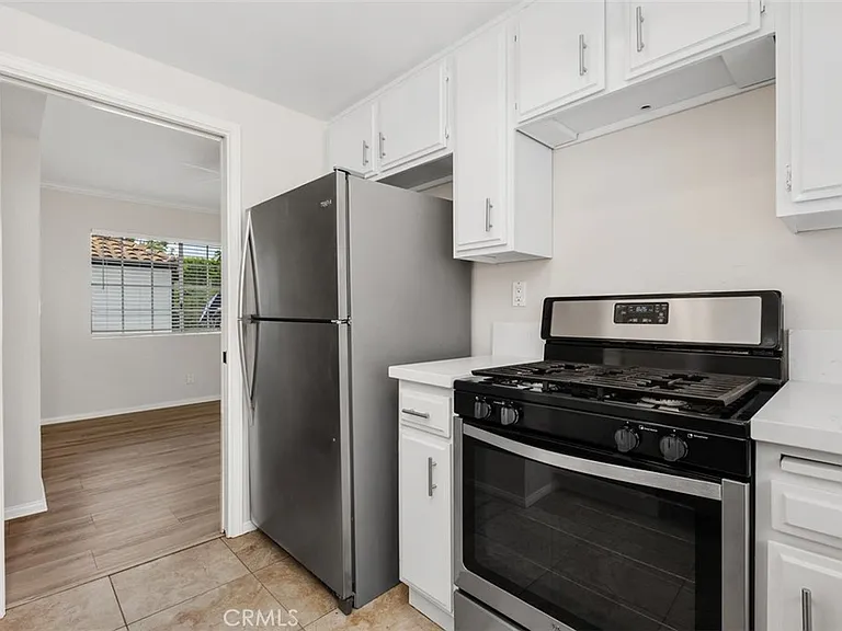 27341 Ryan Dr — Photo 15
