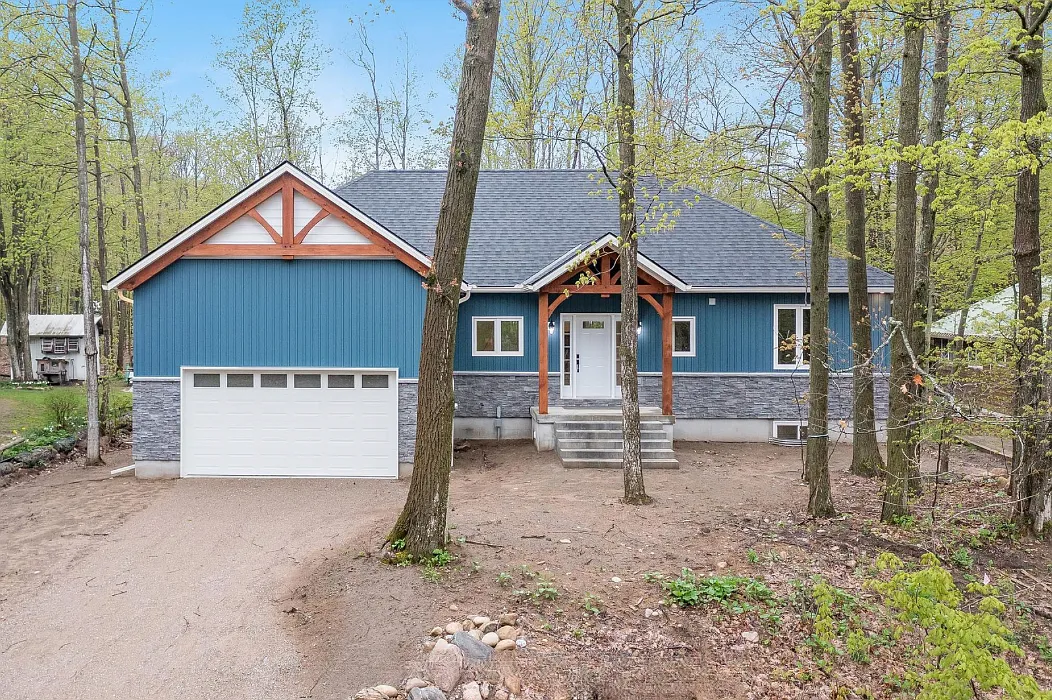 6 Oneida Crescent, Tiny, ON L9M 0B2, Canada — Photo 1