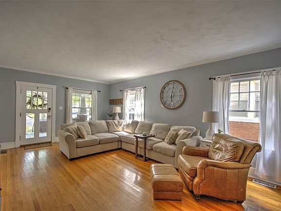 5th image of 237 Cobb Ave