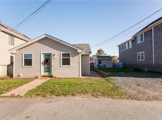 111 Mason Ave, Portsmouth, RI 02871