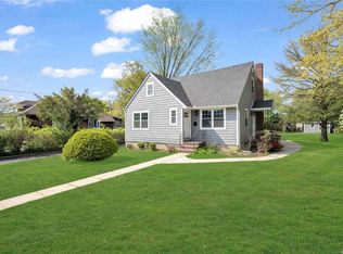 25 North St, West Islip, NY 11795