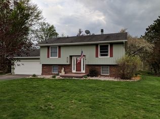 10200 Kinneville Rd, Eaton Rapids, MI 48827