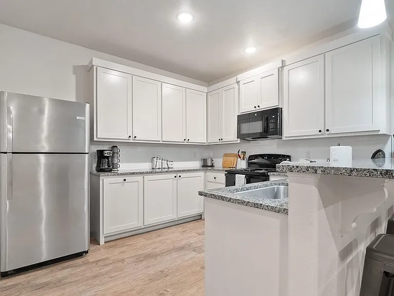 5606 Kemper St — Photo 11