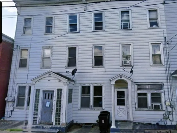 33 Washington St, Middleport, PA 17953