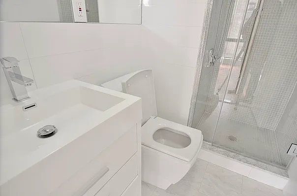 Rented by Park Property Advisors | media 26