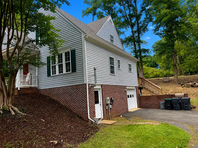 1694 Banyan Ct — Photo 3