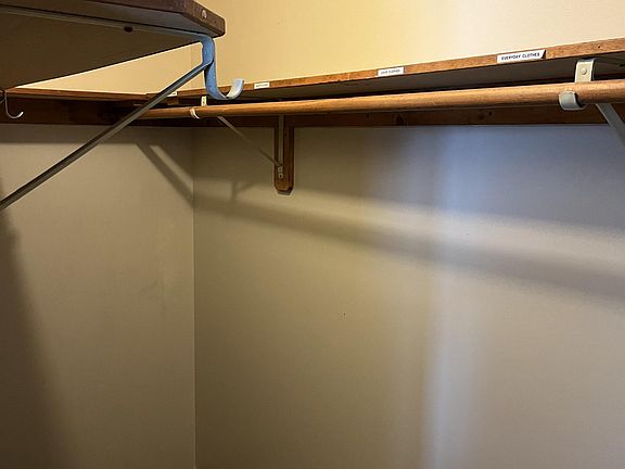 3rd image of 2175 Violet Cir APT 4