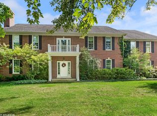 49 Briar Rd, Golf, IL 60029