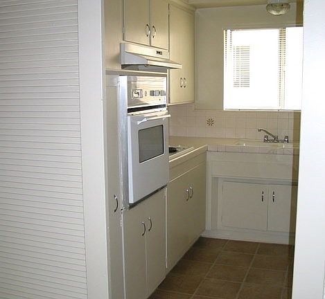 5th image of 621 San Vicente Blvd APT 303