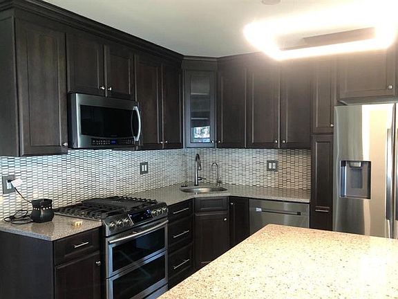 3rd image of 429 Egg Harbor Rd