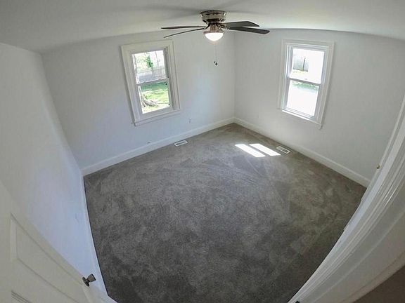 5th image of 1313 Parker Ave
