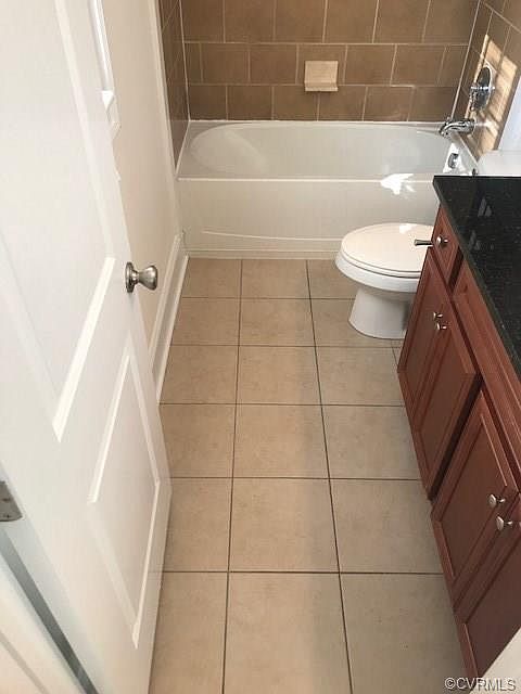 2nd image of 601 Roseneath Rd APT 4