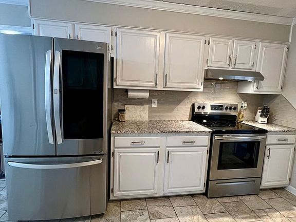 3rd image of 2020 Penrose Dr