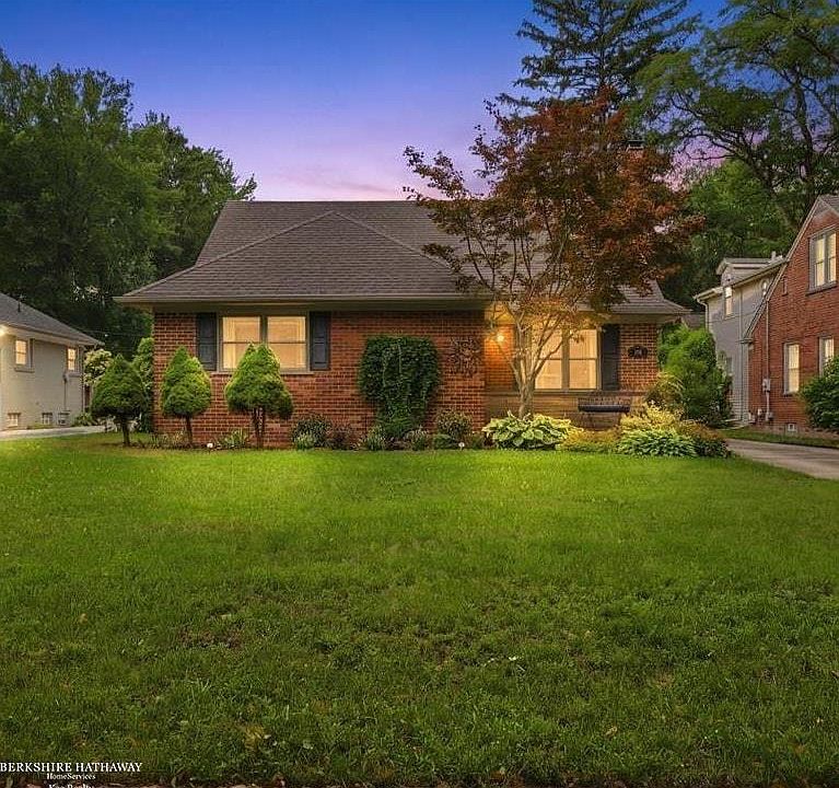 1st image of 841 Washington Rd