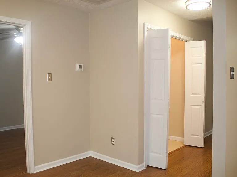 336 Creekview Ln — Photo 11