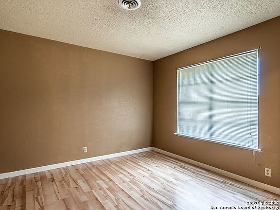3rd image of 6141 Birchwood Dr