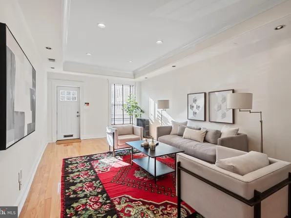 1115 S Clinton St, Baltimore, MD 21224