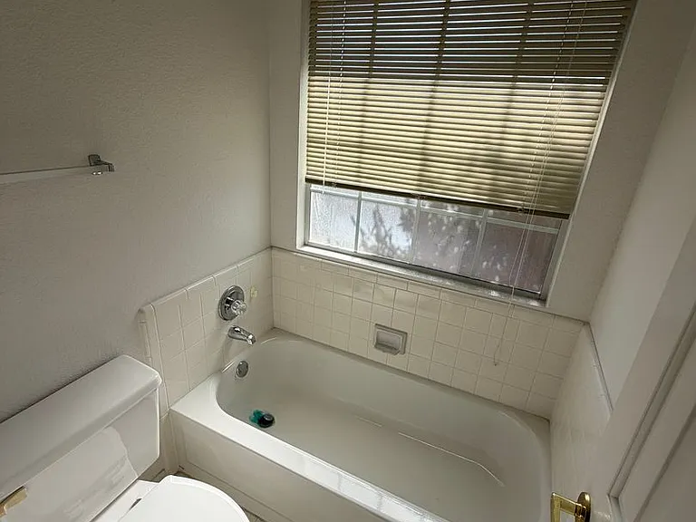 5408 Cove Point Dr — Photo 25