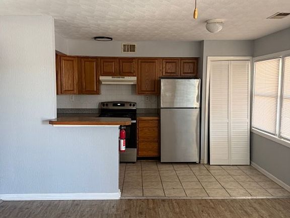 3rd image of 1851 E Ocean View Ave #5