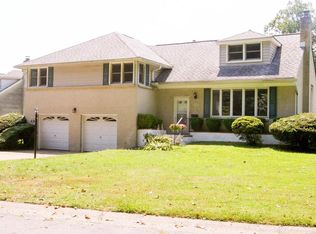 204 Dupont Cir, Wilmington, DE 19809