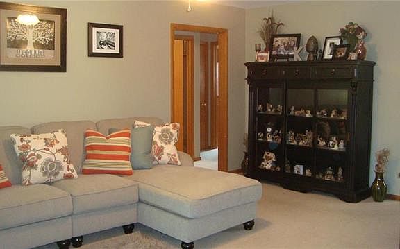 3rd image of 3405 E Lantern Ln