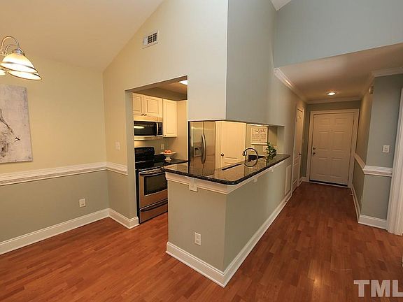 4th image of 1010 Kingswood Dr APT H