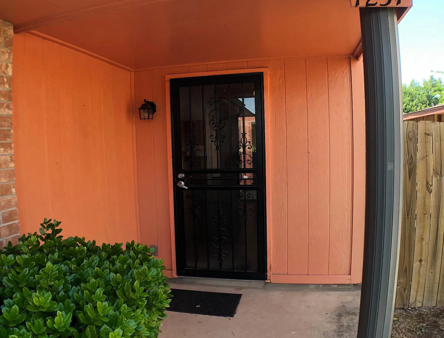 2 bed, 1227 sqft, $1,600 — Photo 3