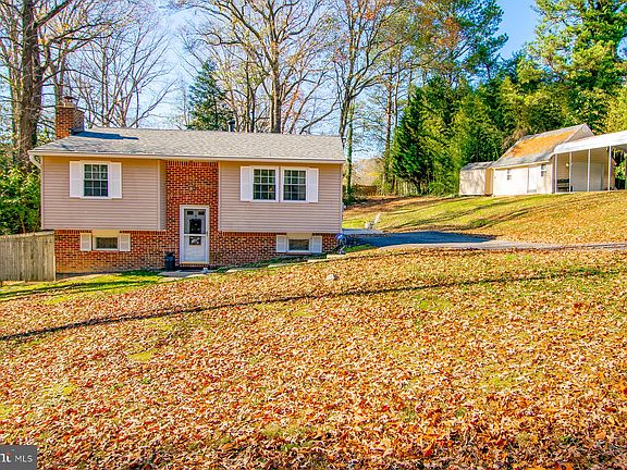 2nd image of 27172 Dogwood Ln